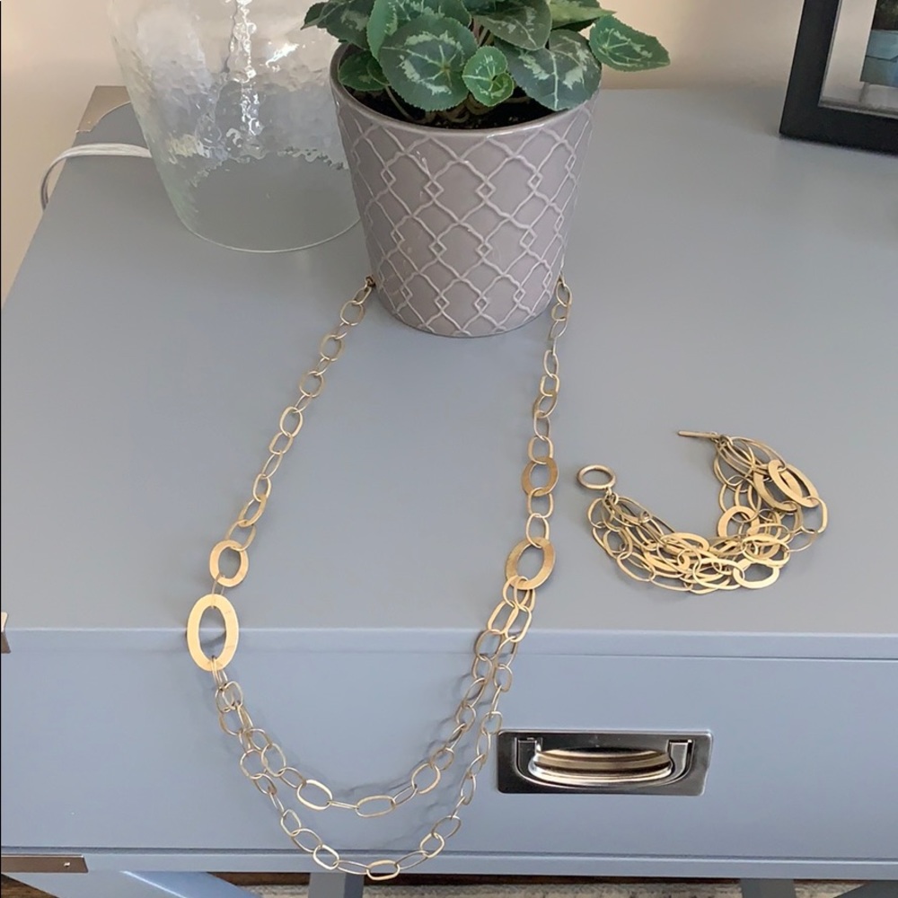 Gold link fashion necklace